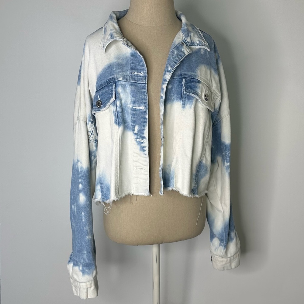 Wild Fable bleached jean jacket with raw hem small